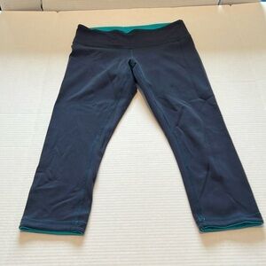 Reversible Lululemon 28 lenght leggings